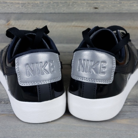 New Women's Nike W Blazar Low SE PRM Sneakers - Picture 3 of 6